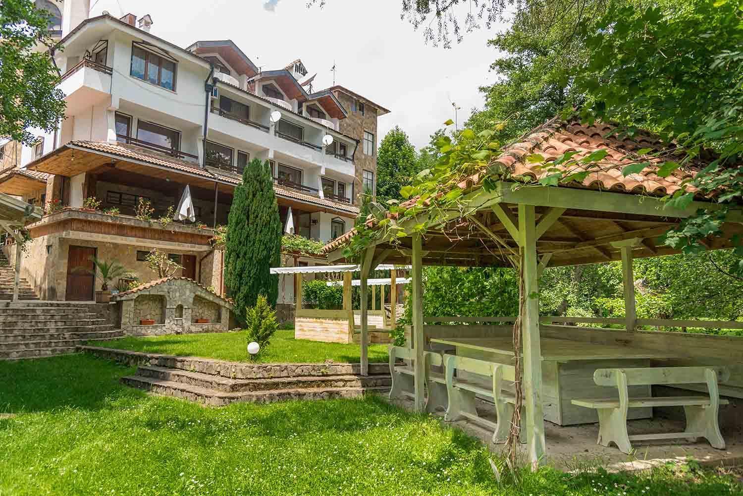 Hotel Paradise Place Kalofer Exterior foto