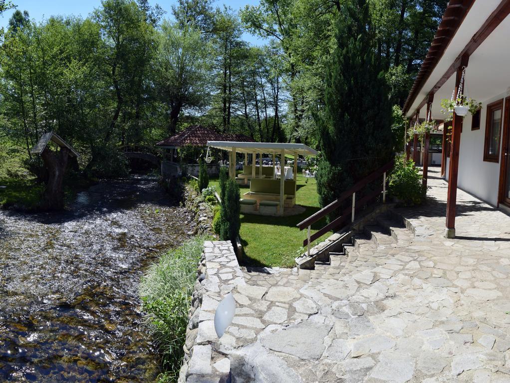 Hotel Paradise Place Kalofer Exterior foto