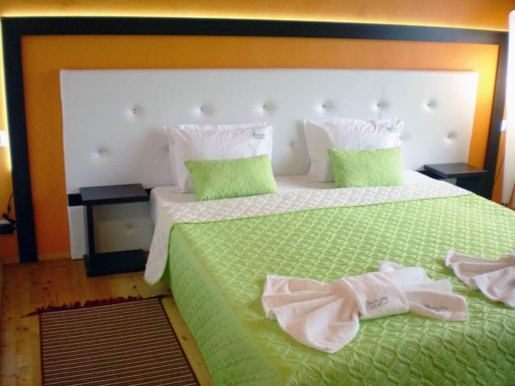 Hotel Paradise Place Kalofer Zimmer foto